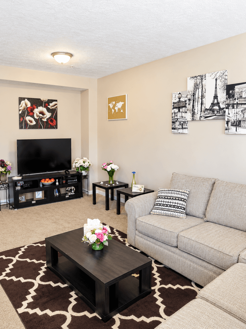 Middle River Townhome: 9829 Biggs Rd