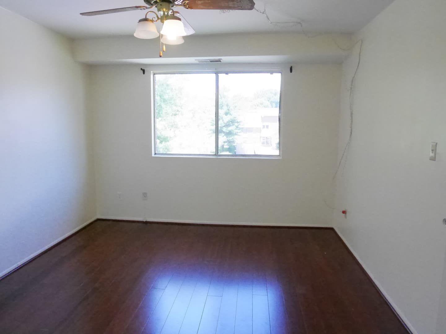 Reisterstown Condo: 12001 Tarragon Rd. Unit L
