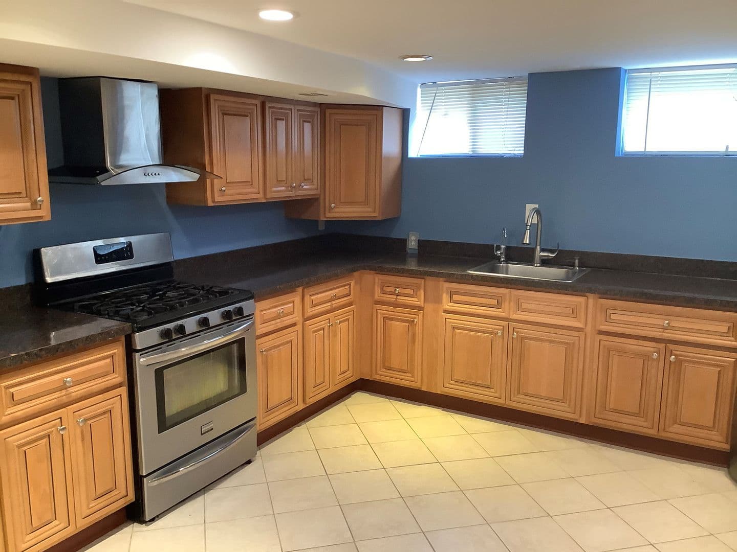 Randallstown House: 8902 Maplebrook Rd