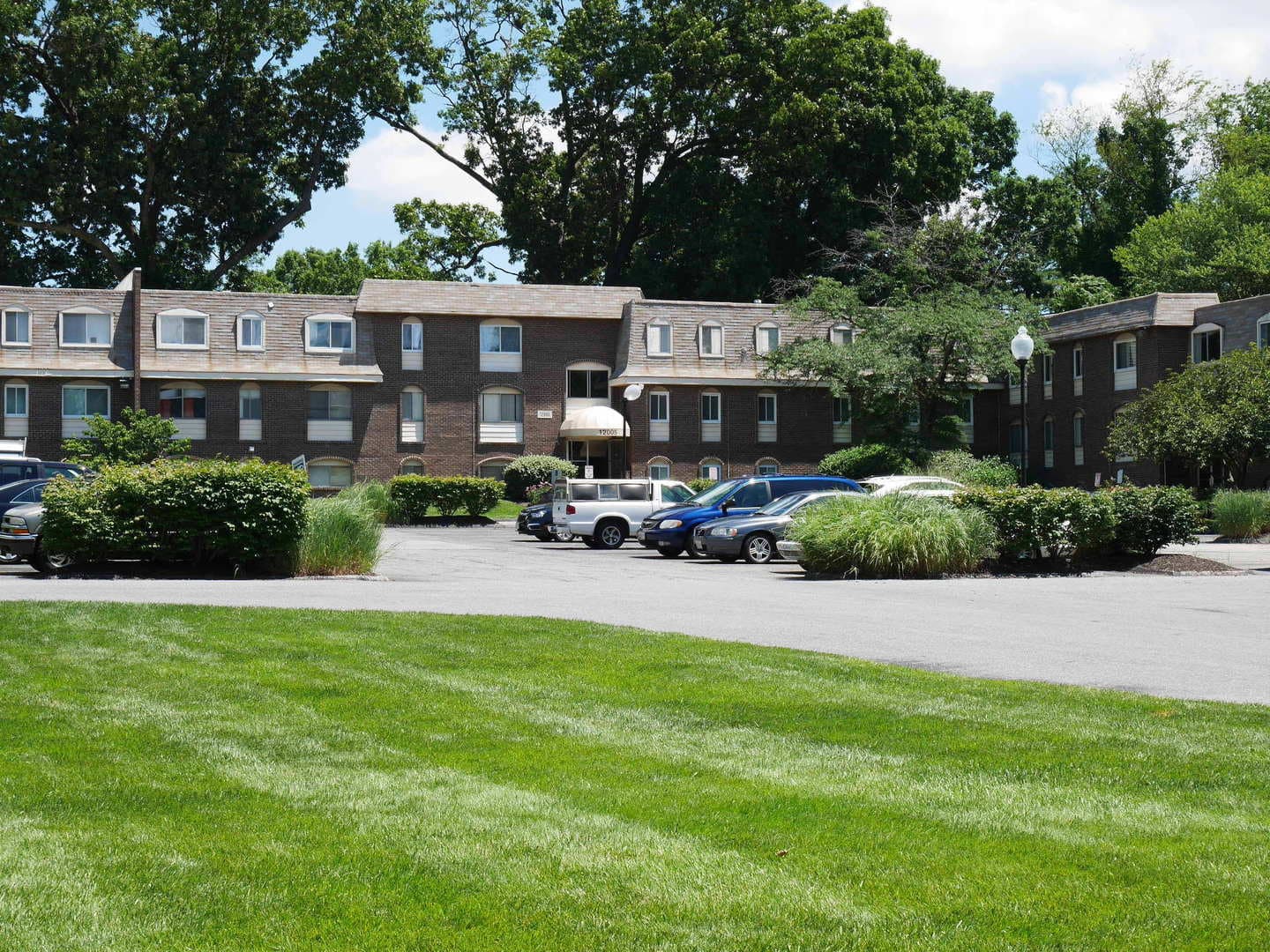 Reisterstown Condo: 12001 Tarragon Rd. Unit L