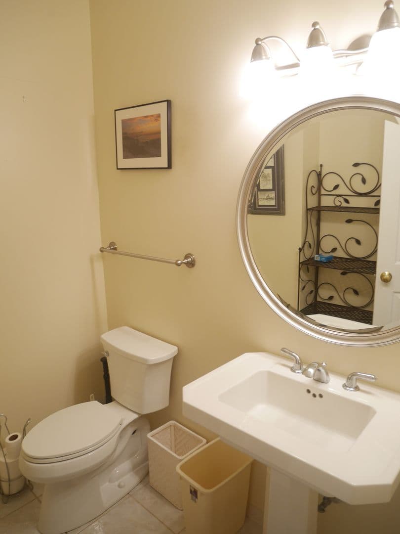 Lewes House: 36 Harborview Rd