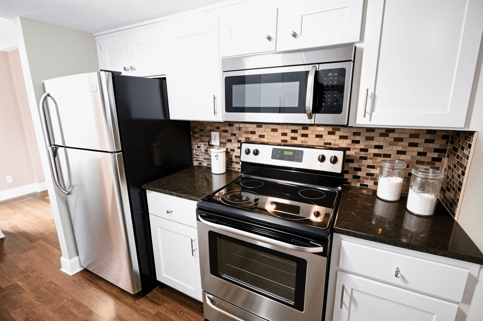 Kansas City Apartment: 4427 Holly Street