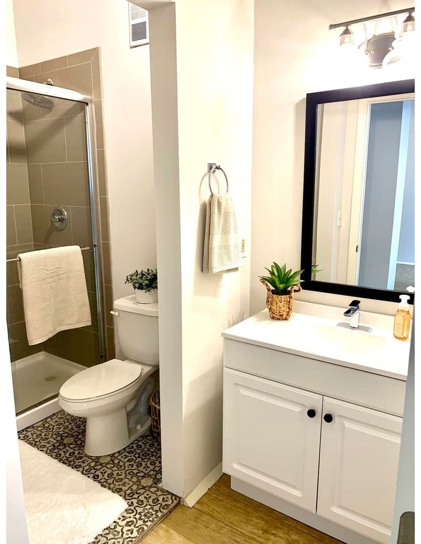 Kansas City Apartment: 218 Delaware St