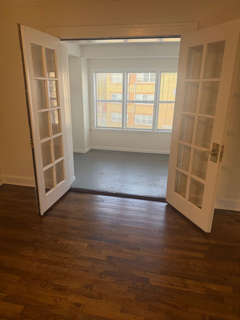 Kansas City Apartment: 4319 - 4327 Mercier Street