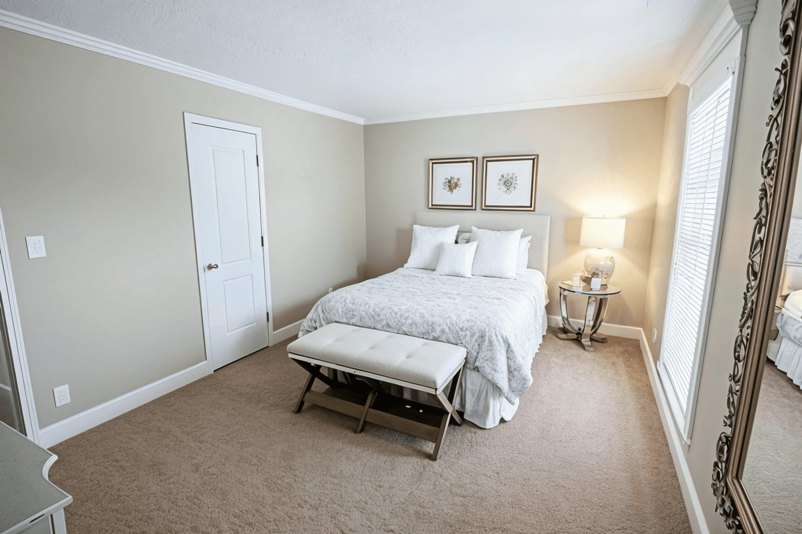 Kansas City Apartment: 4427 Holly Street