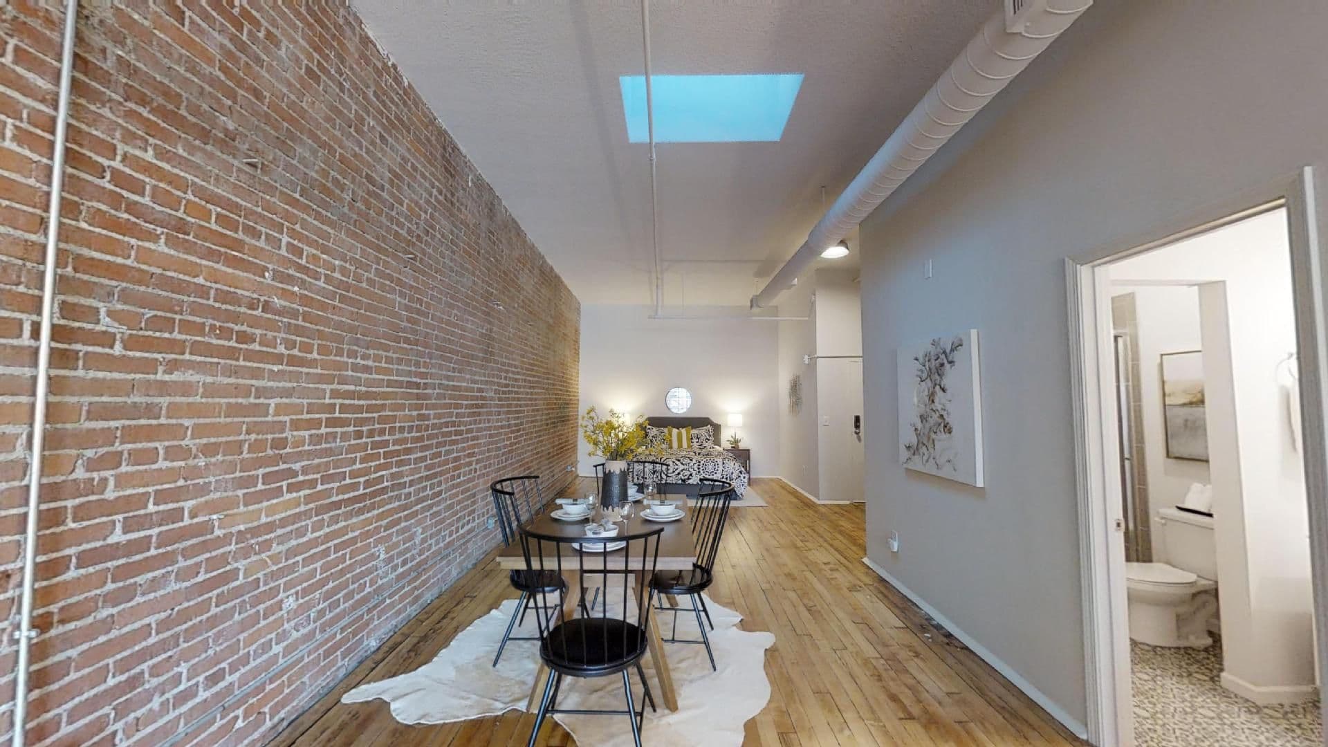 Kansas City Apartment: 218 Delaware St