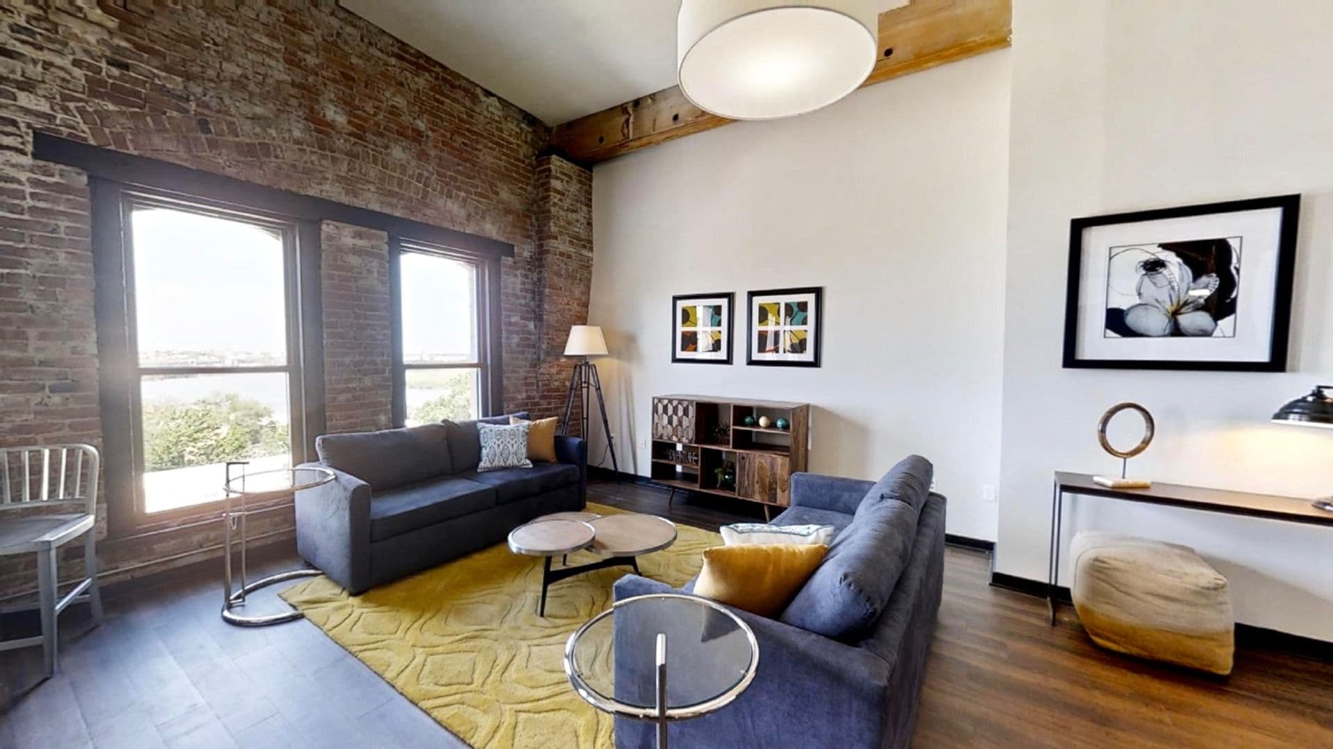 Kansas City Apartment: 425 Washington St