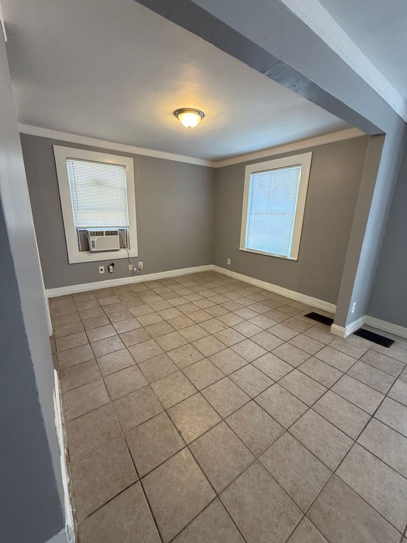 Kansas City Apartment: 3720 Walnut St