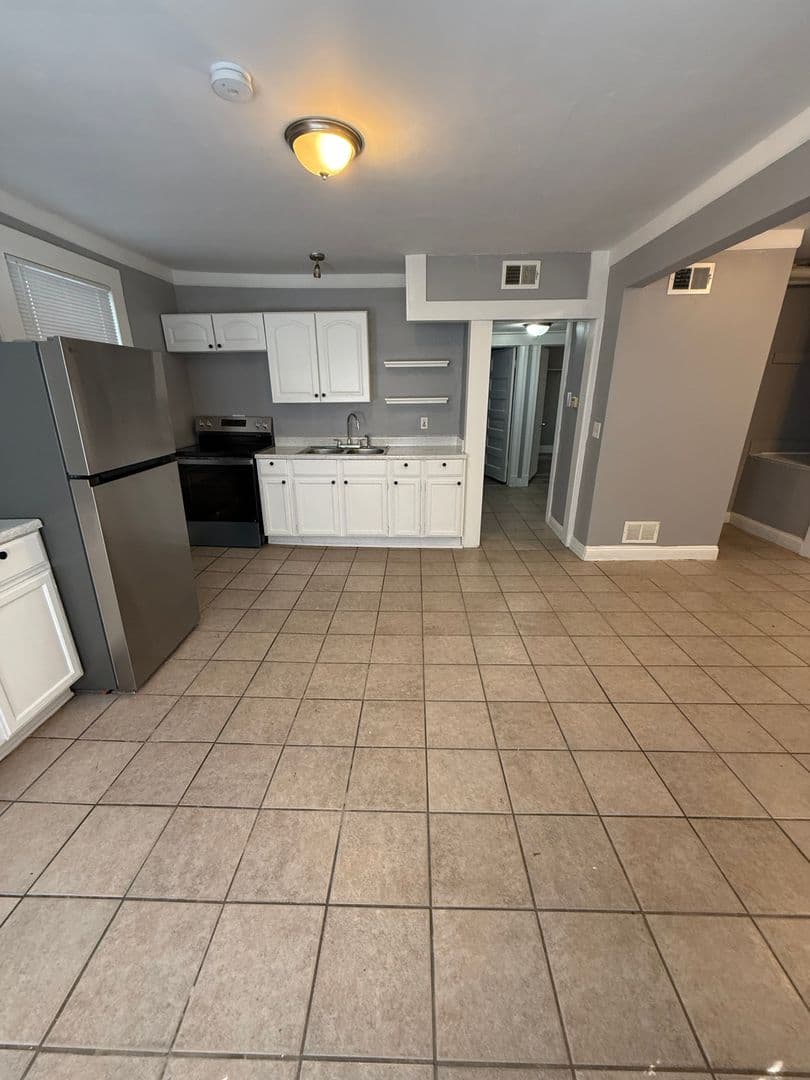 Kansas City Apartment: 3720 Walnut St