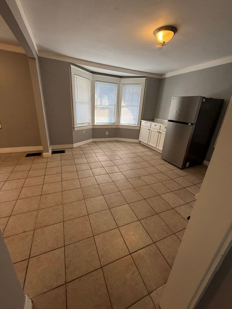 Kansas City Apartment: 3720 Walnut St