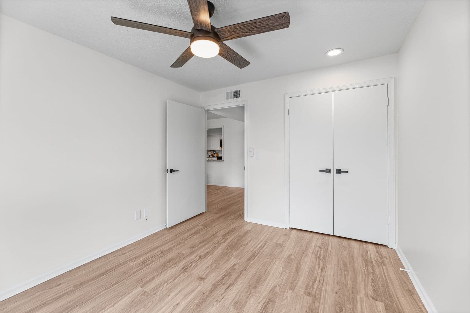 Fairway Apartment: 2900 W. 53rd Street