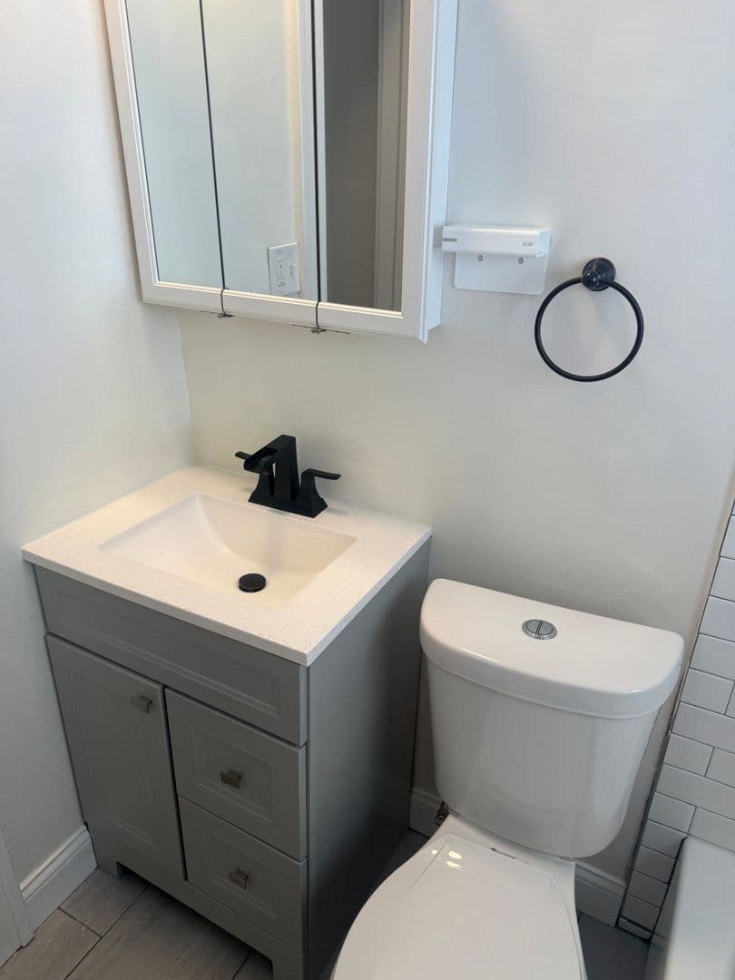 Kansas City Apartment: 4319 - 4327 Mercier Street