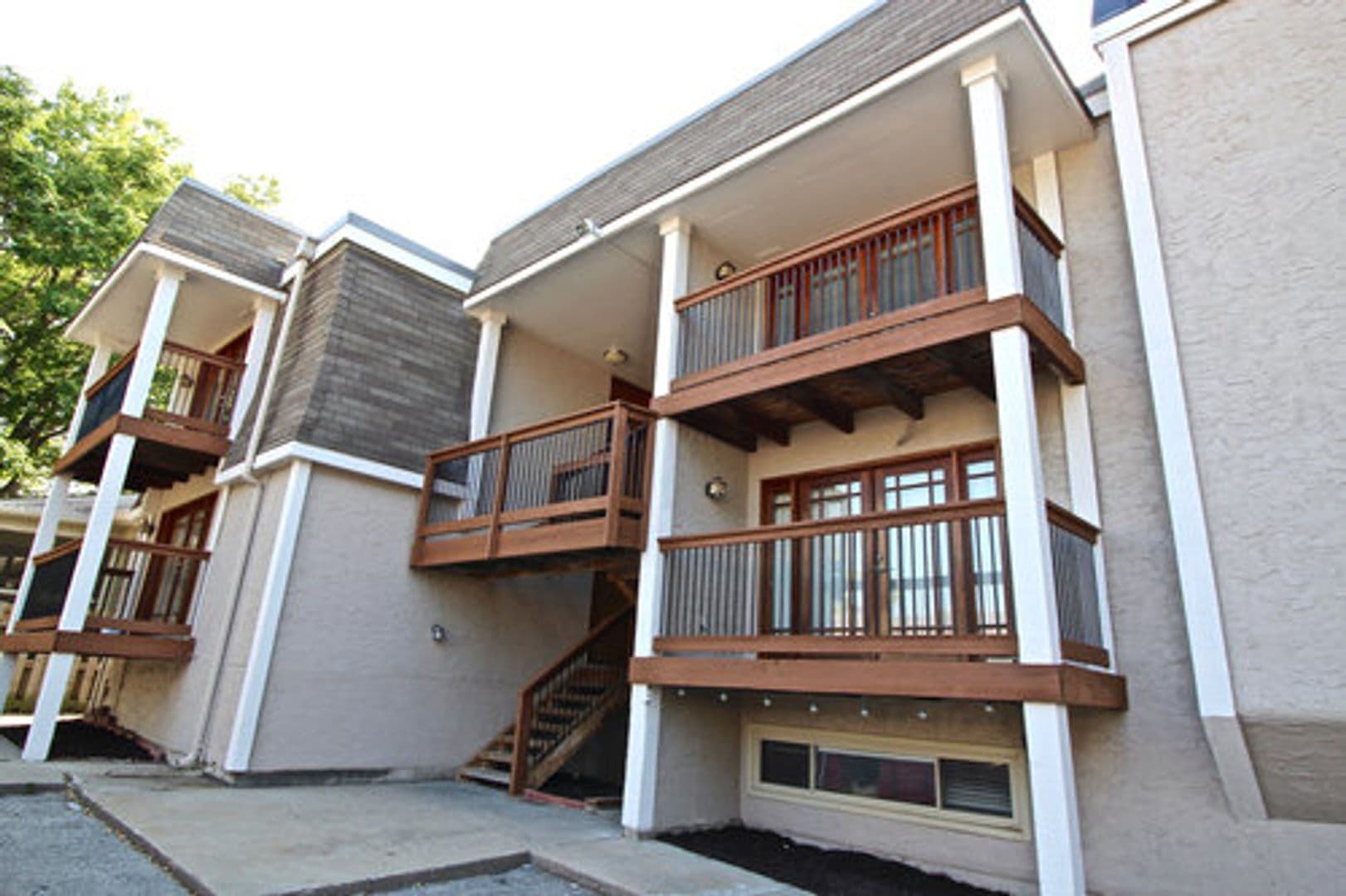 Kansas City Apartment: 4415 Jefferson Street