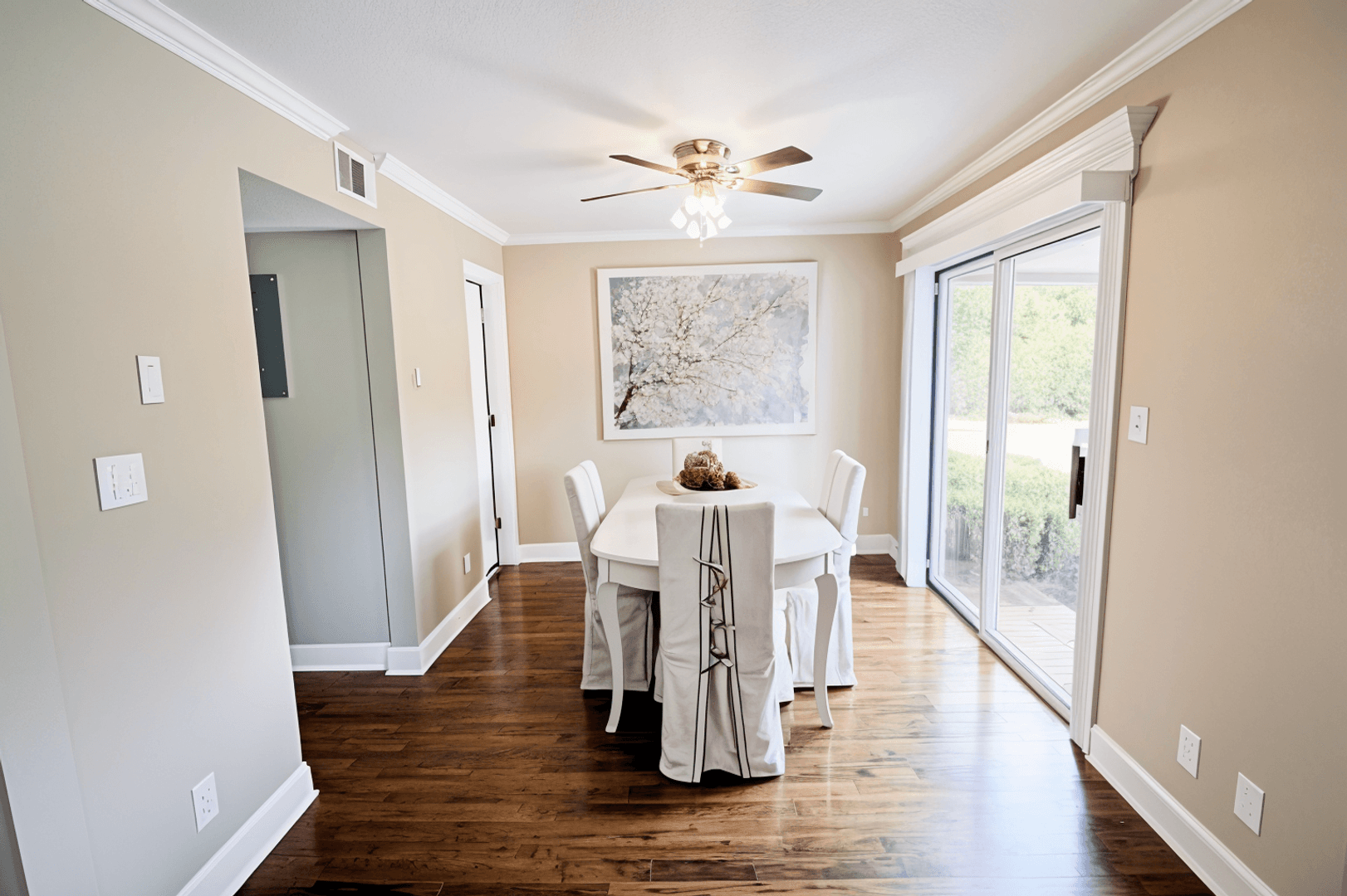 Kansas City Apartment: 4427 Holly Street