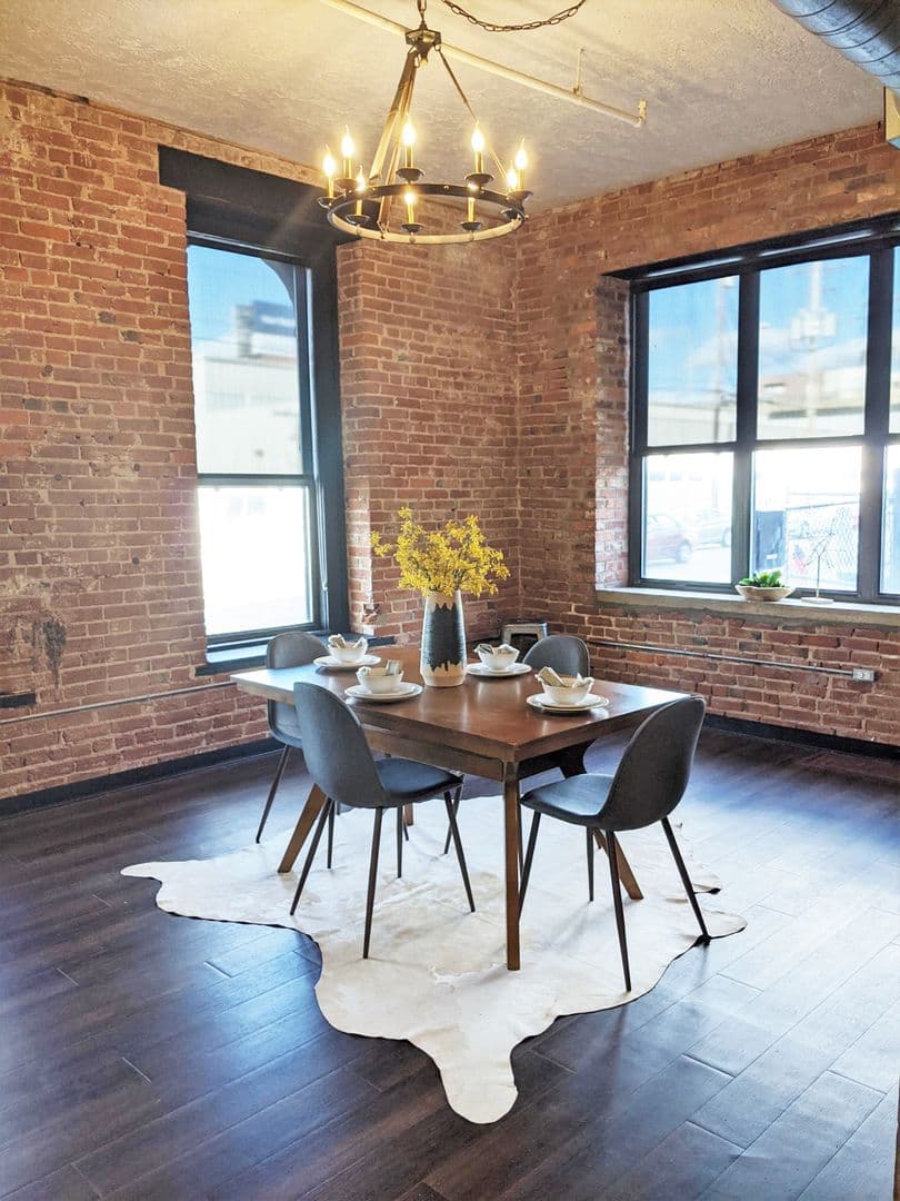 Kansas City Apartment: 425 Washington St