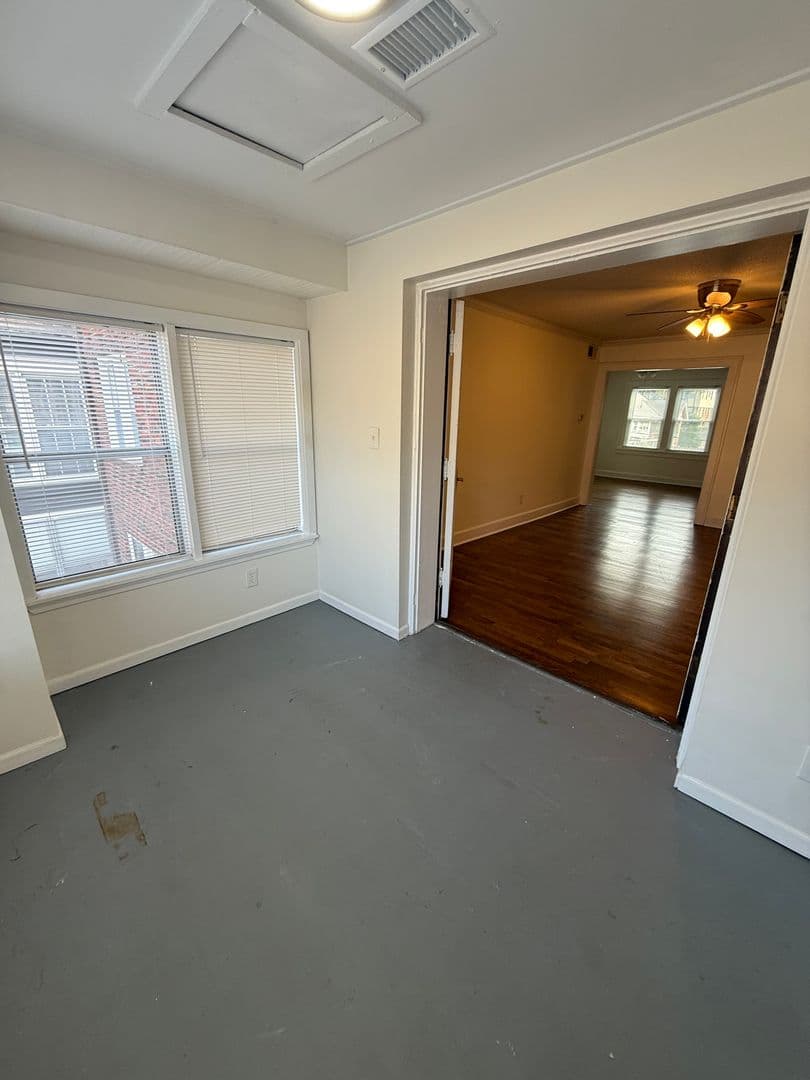 Kansas City Apartment: 4319 - 4327 Mercier Street