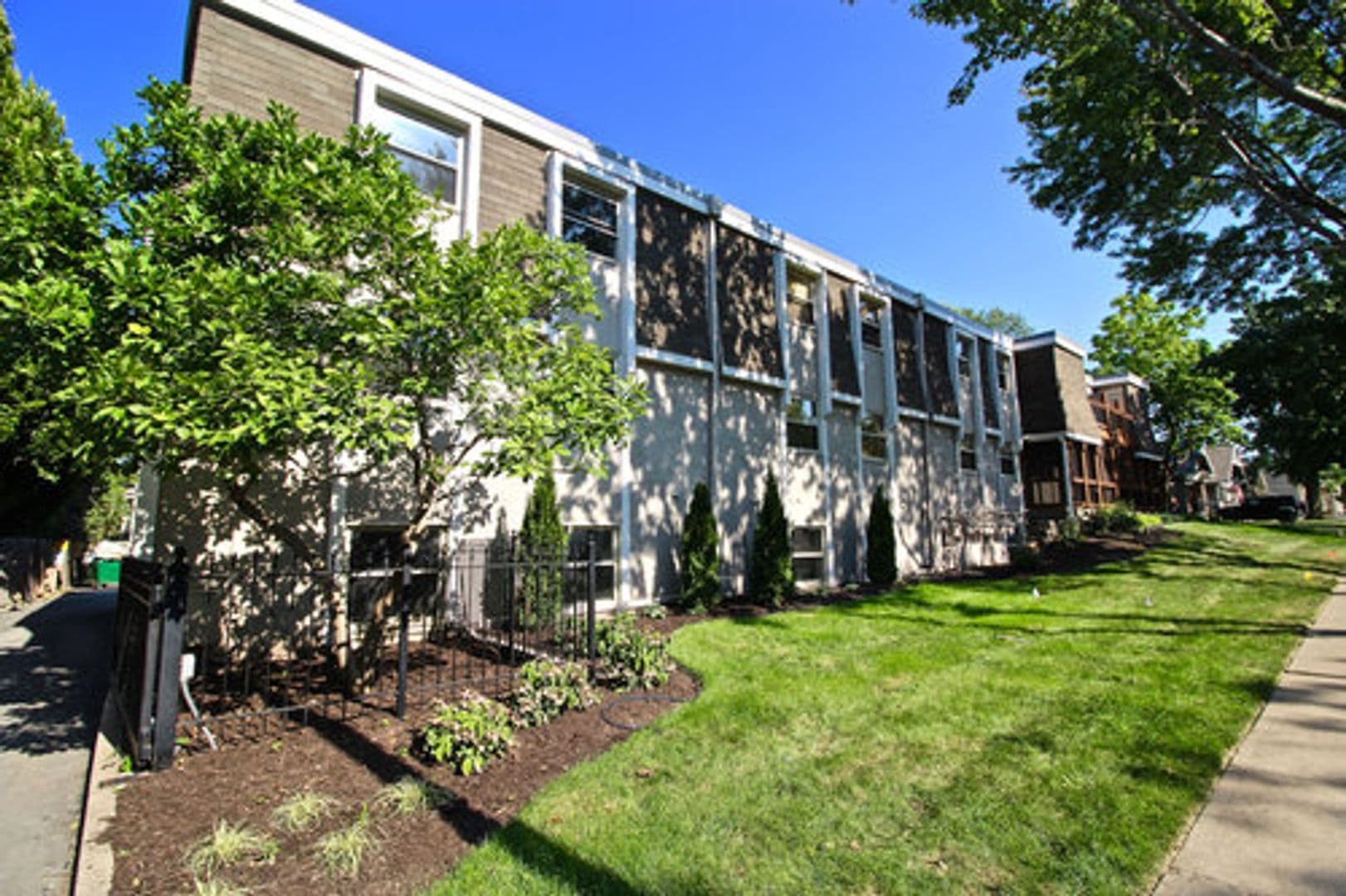 Kansas City Apartment: 4415 Jefferson Street