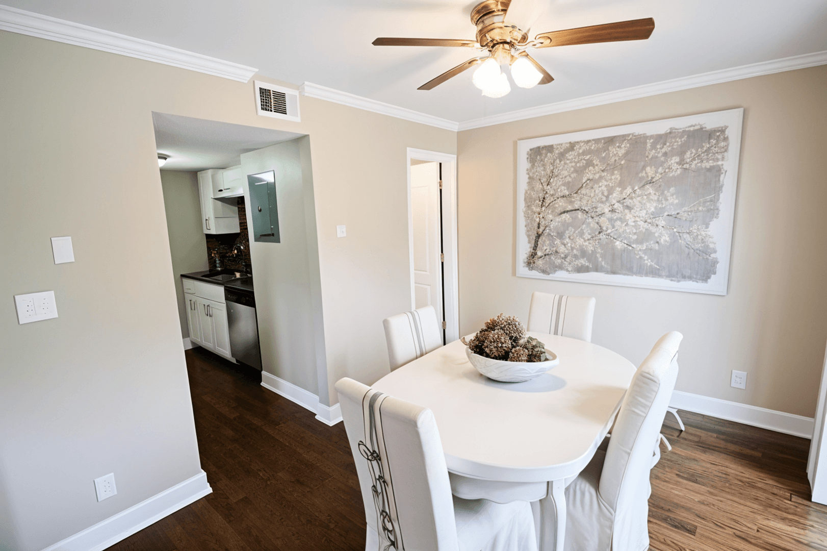Kansas City Apartment: 4427 Holly Street