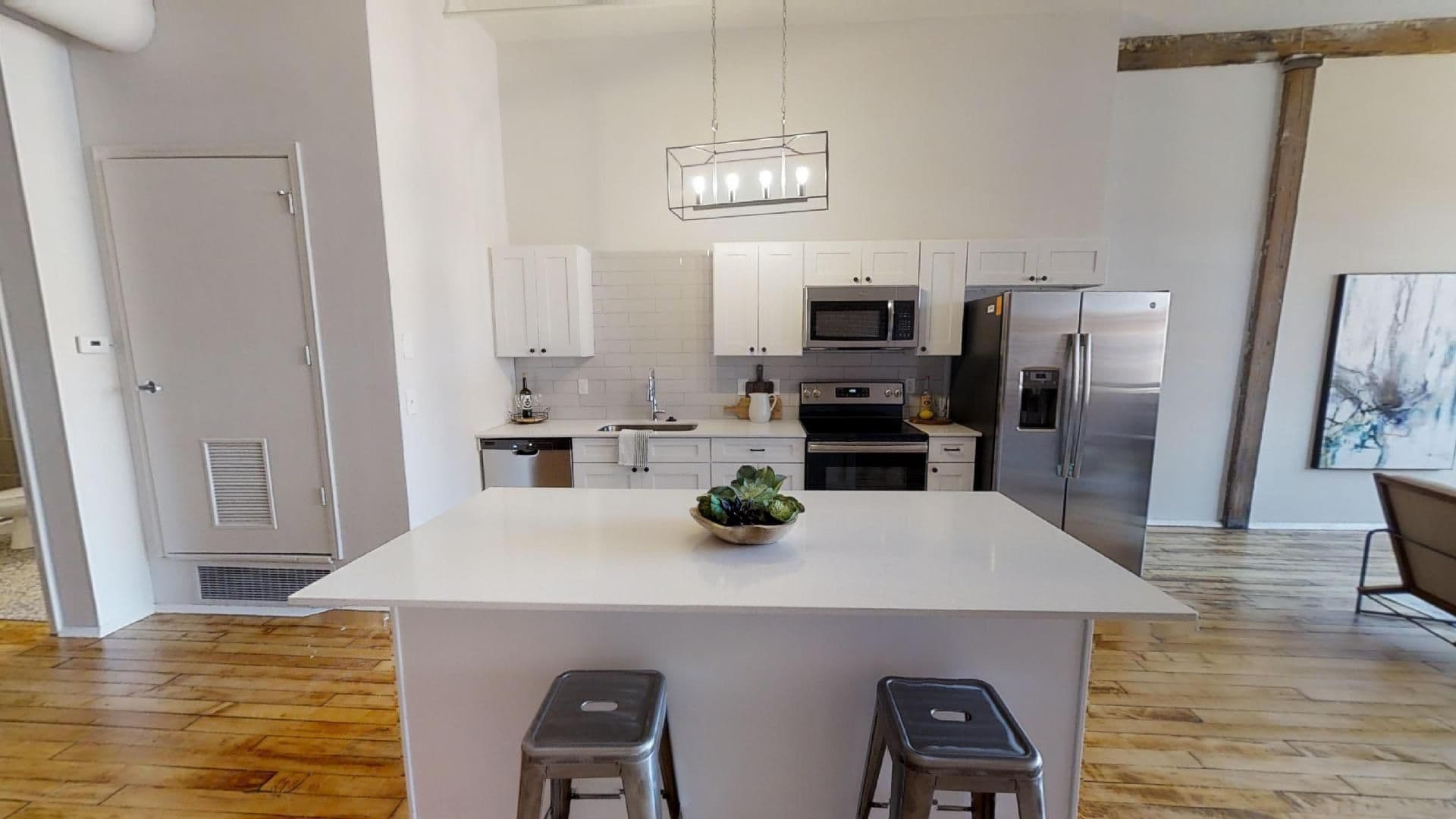Kansas City Apartment: 218 Delaware St