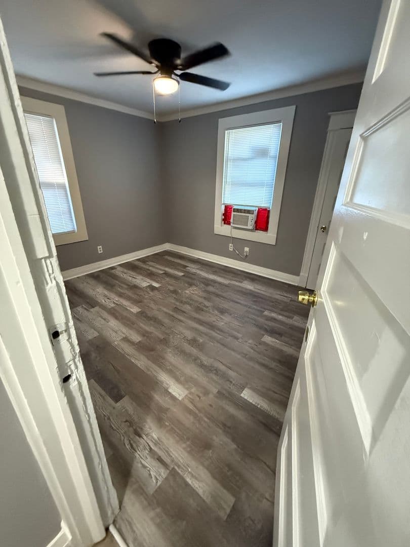 Kansas City Apartment: 3720 Walnut St