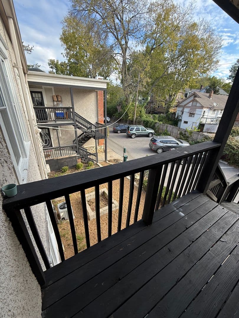 Kansas City Apartment: 4319 - 4327 Mercier Street