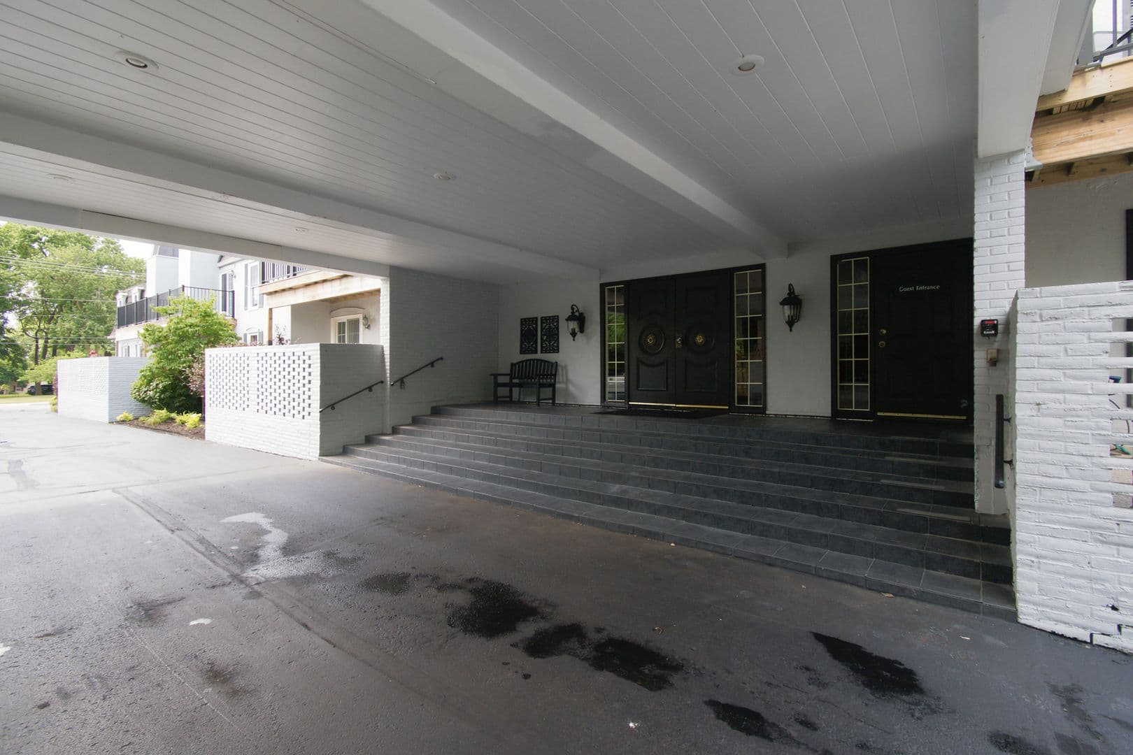 Fairway Apartment: 2900 W. 53rd Street