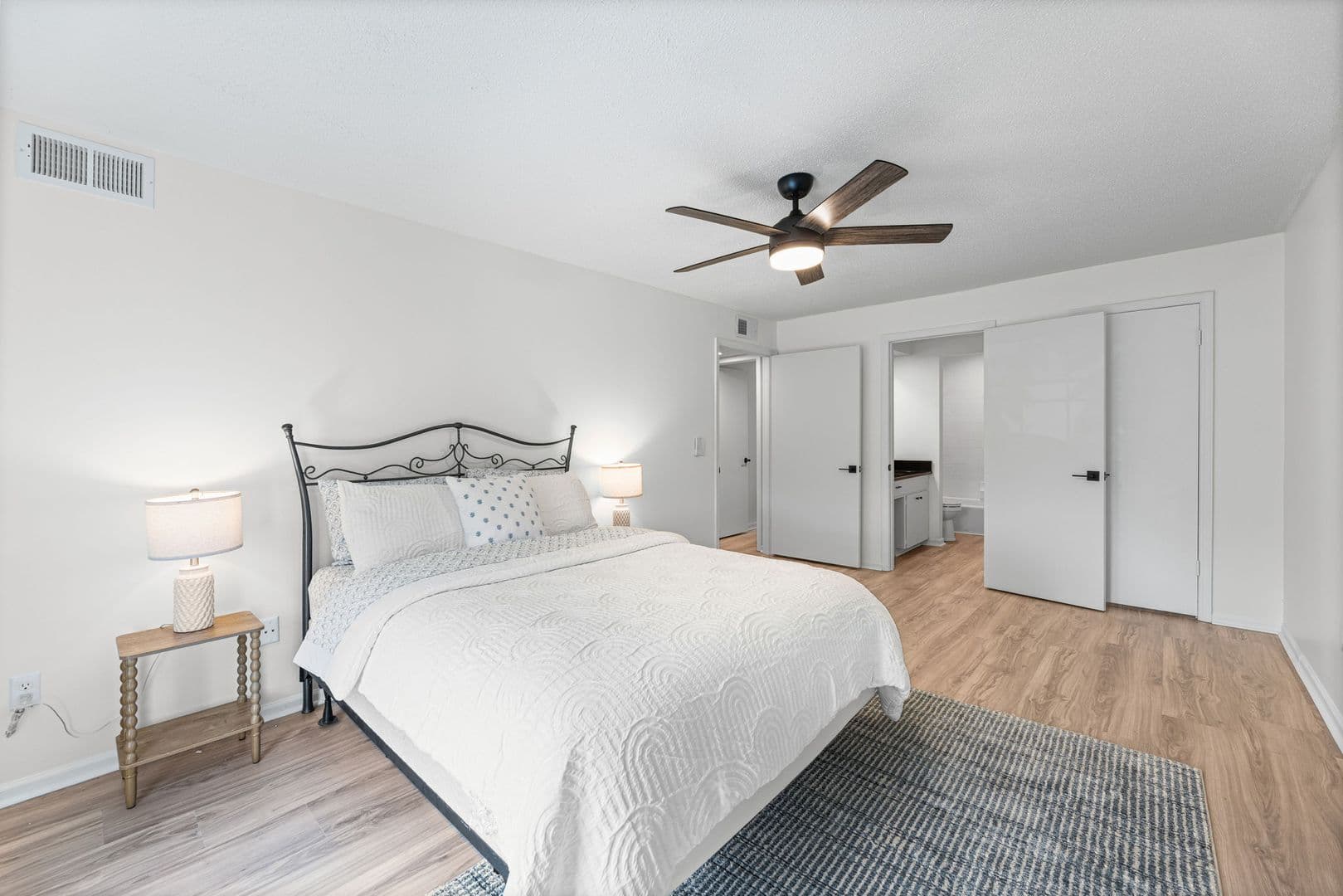 Fairway Apartment: 2900 W. 53rd Street