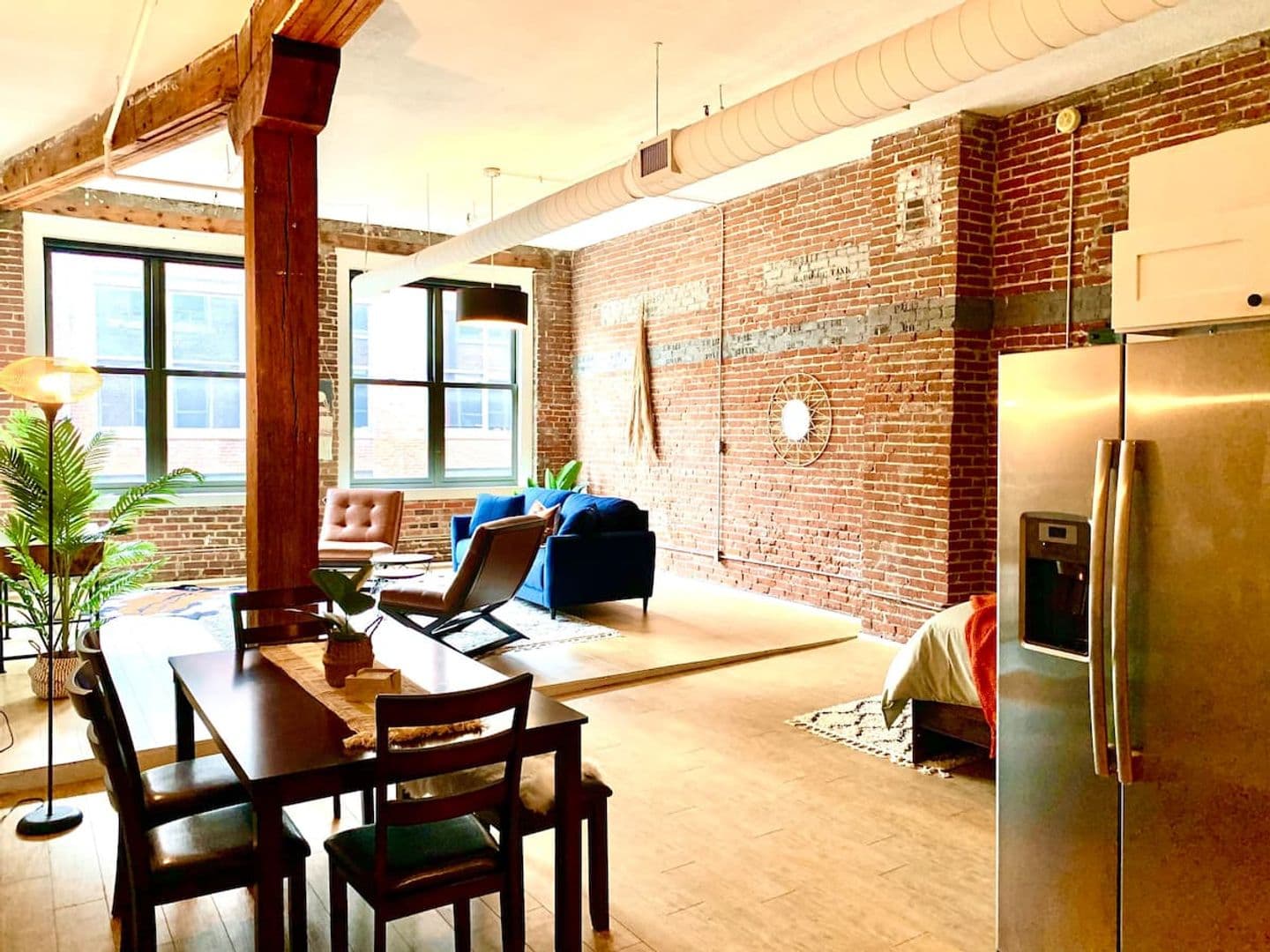 Kansas City Apartment: 218 Delaware St
