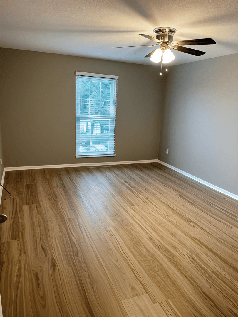 Fairway Apartment: 2900 W. 53rd Street