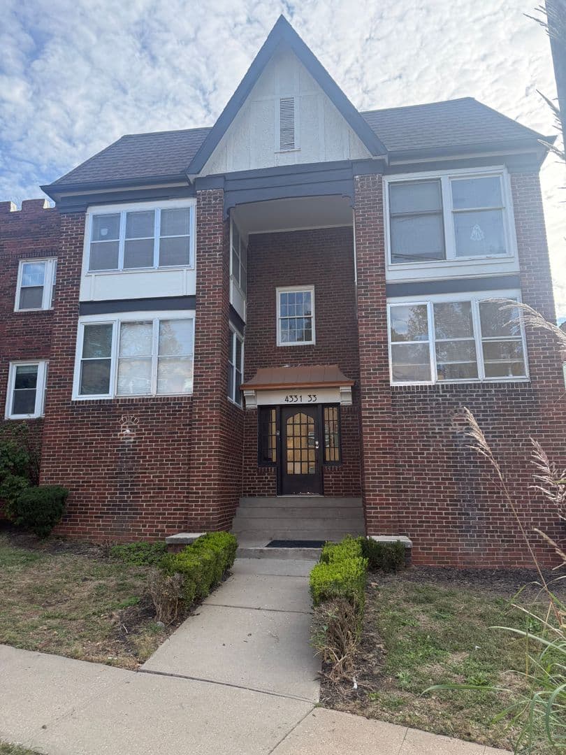 Kansas City Apartment: 4319 - 4327 Mercier Street
