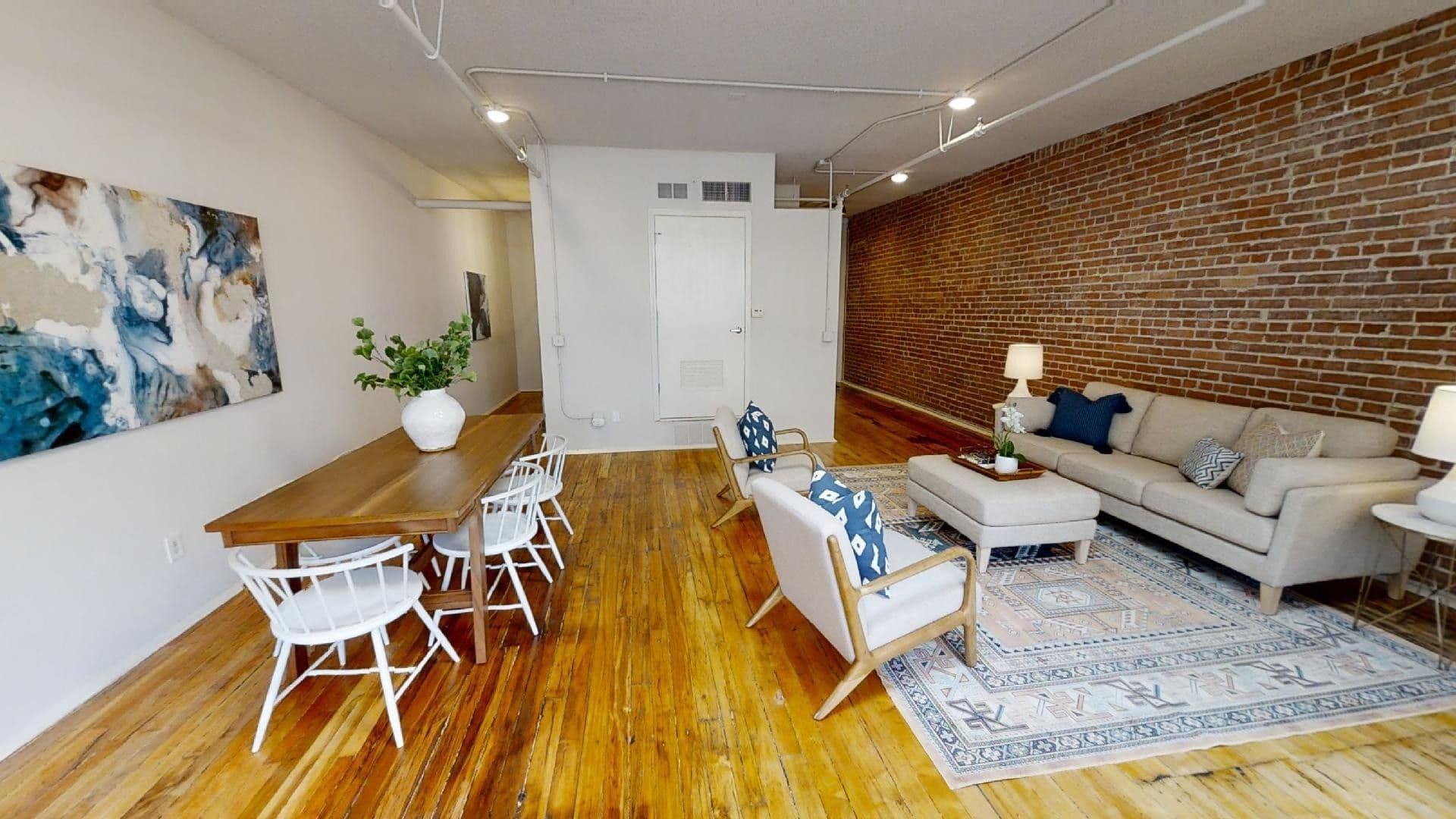 Kansas City Apartment: 201 Wyandotte St