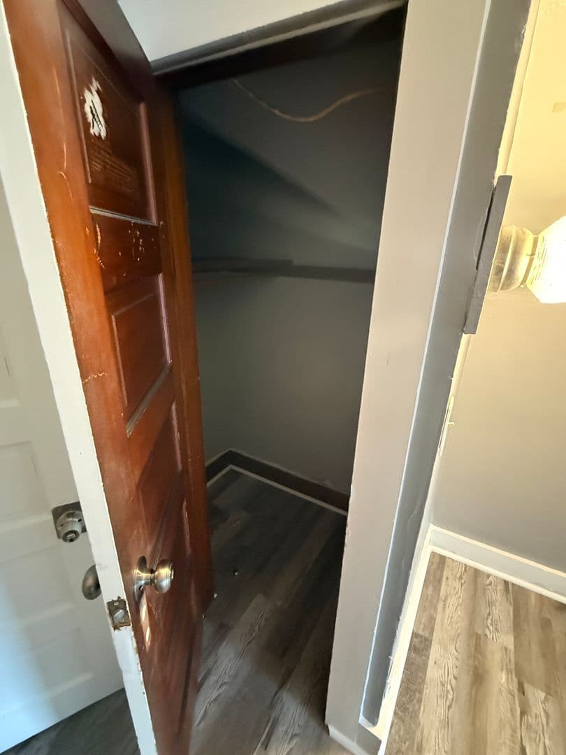 Kansas City Apartment: 3826 Warwick Blvd