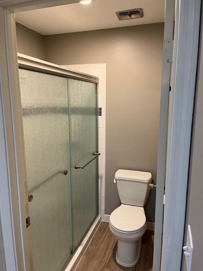 Fairway Apartment: 2900 W. 53rd Street