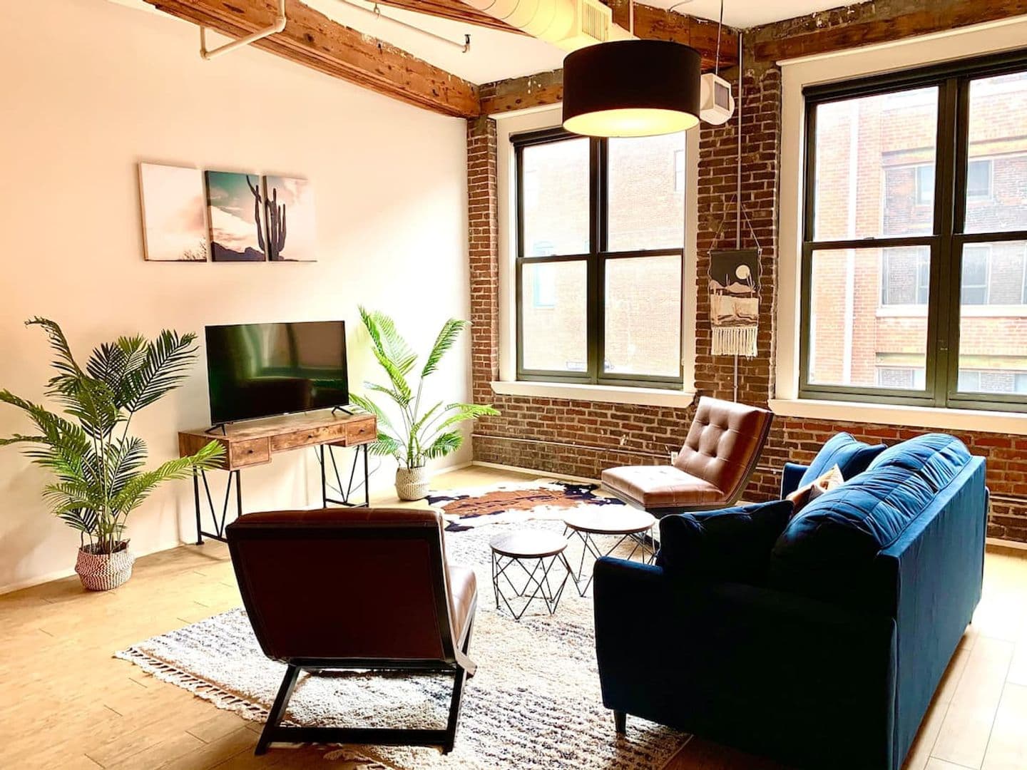Kansas City Apartment: 218 Delaware St