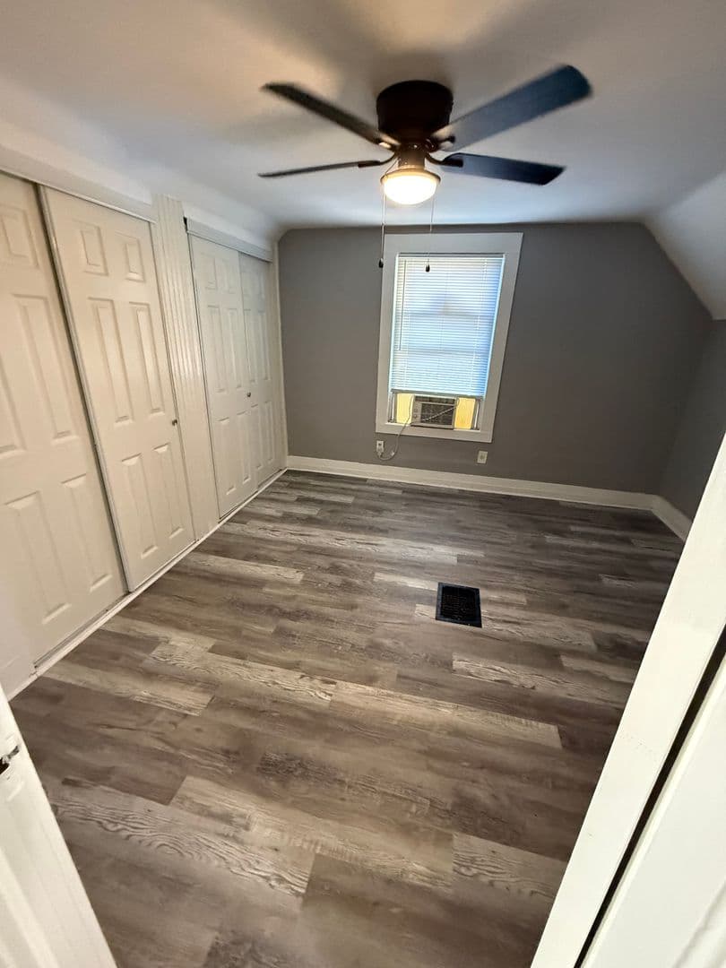 Kansas City Apartment: 3720 Walnut St