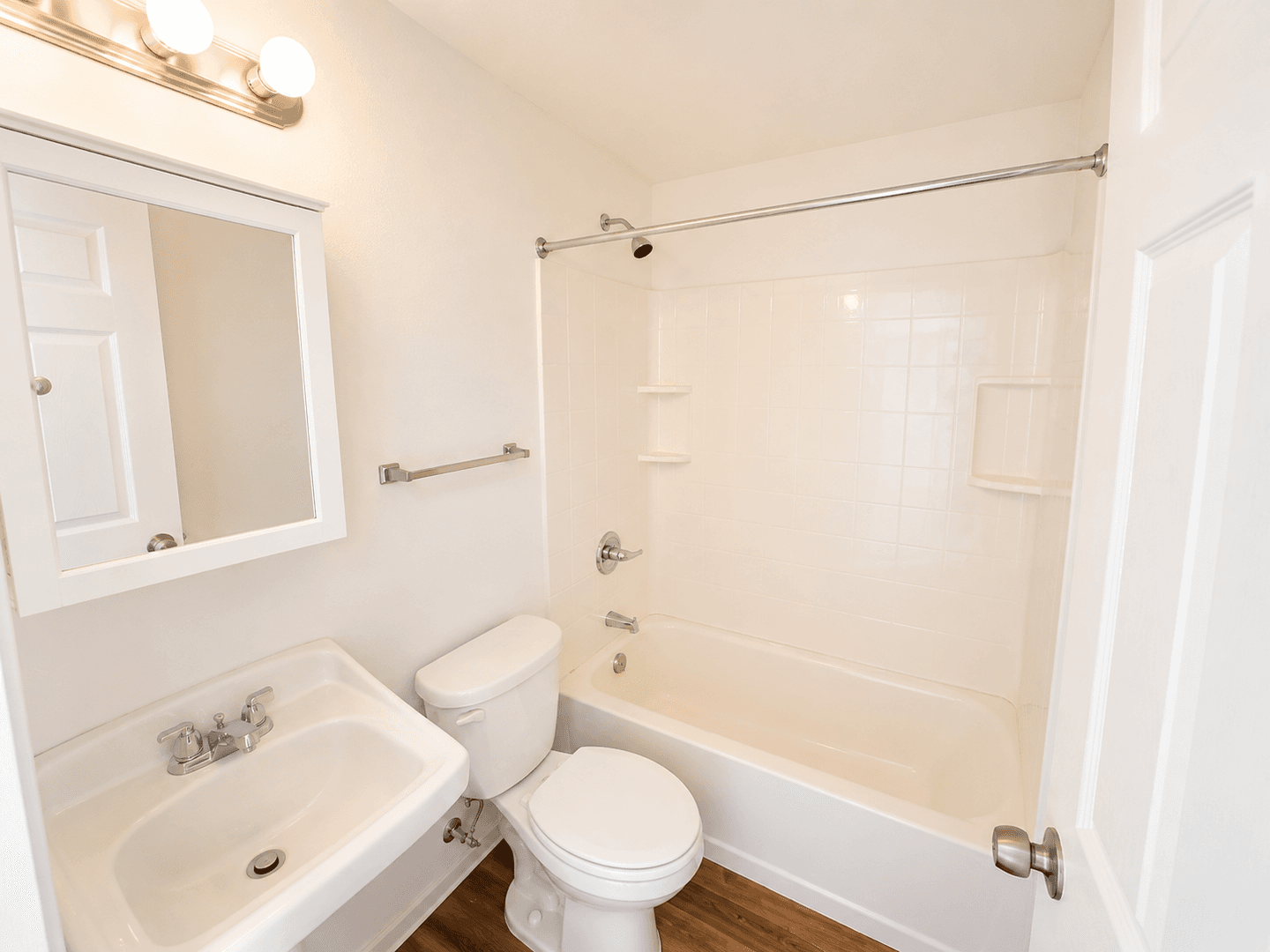 Hamilton Apartment: 18 Beth Lane