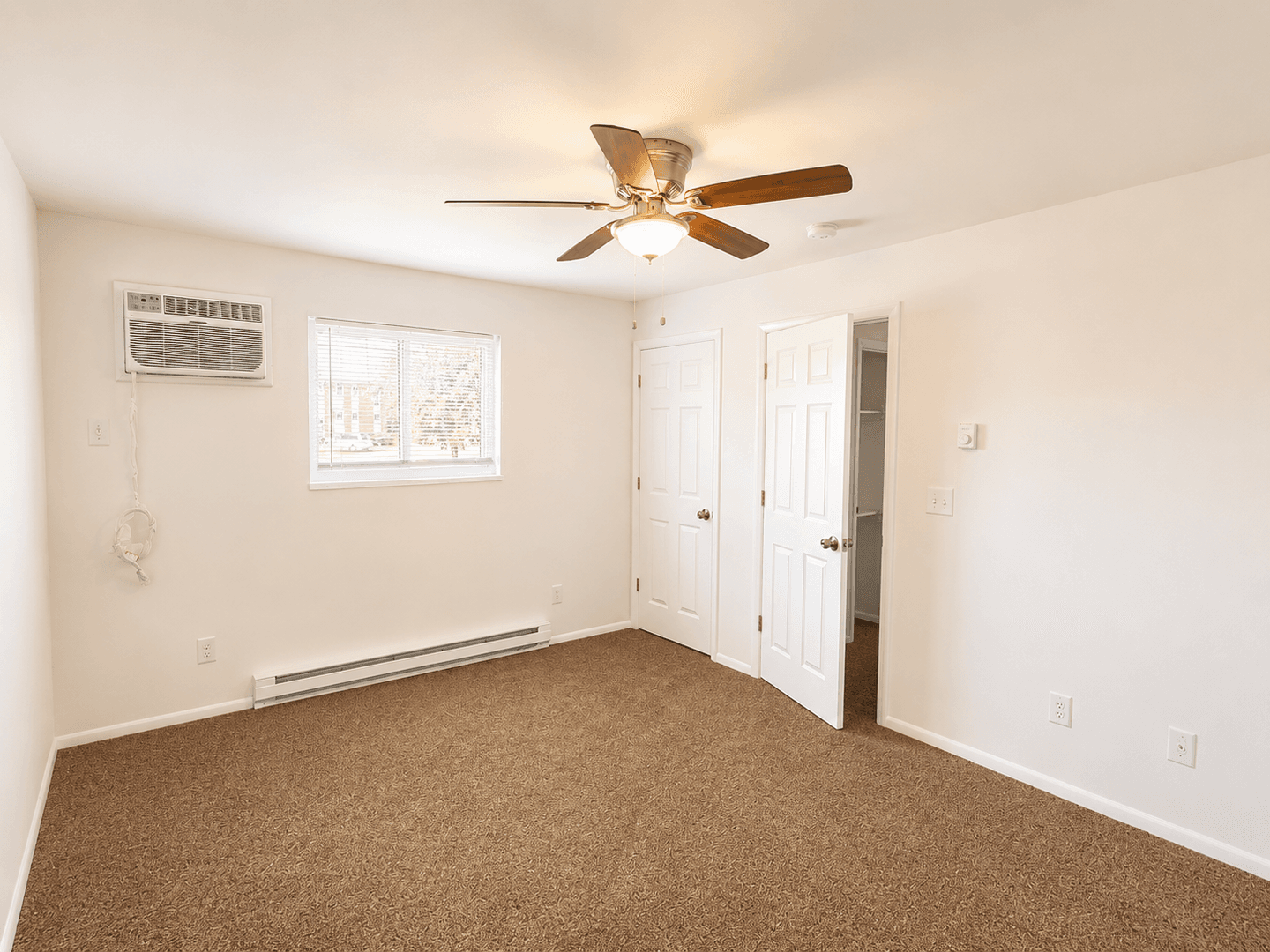 Hamilton Apartment: 18 Beth Lane