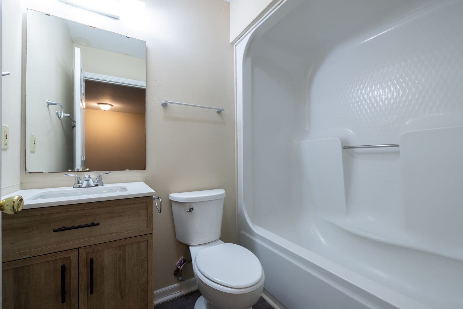 Clemson Apartment: 217 Cochran Rd