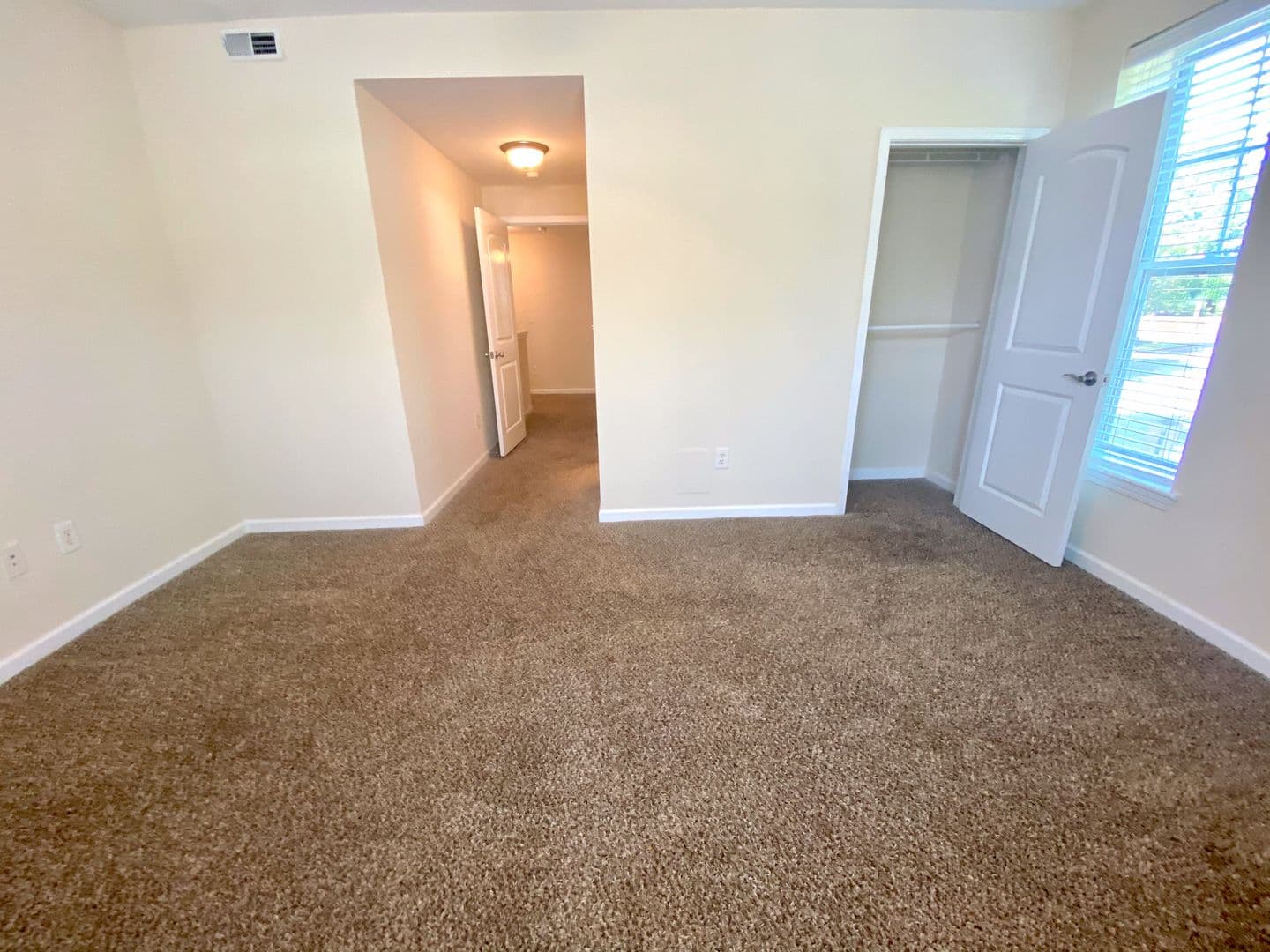 Pendleton Apartment: 11 Maverick Dr