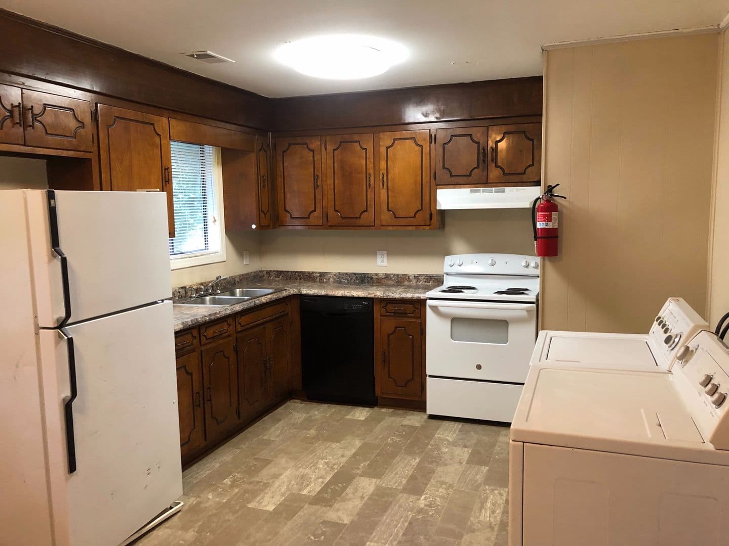 Clemson Apartment: 812 Creekside Dr