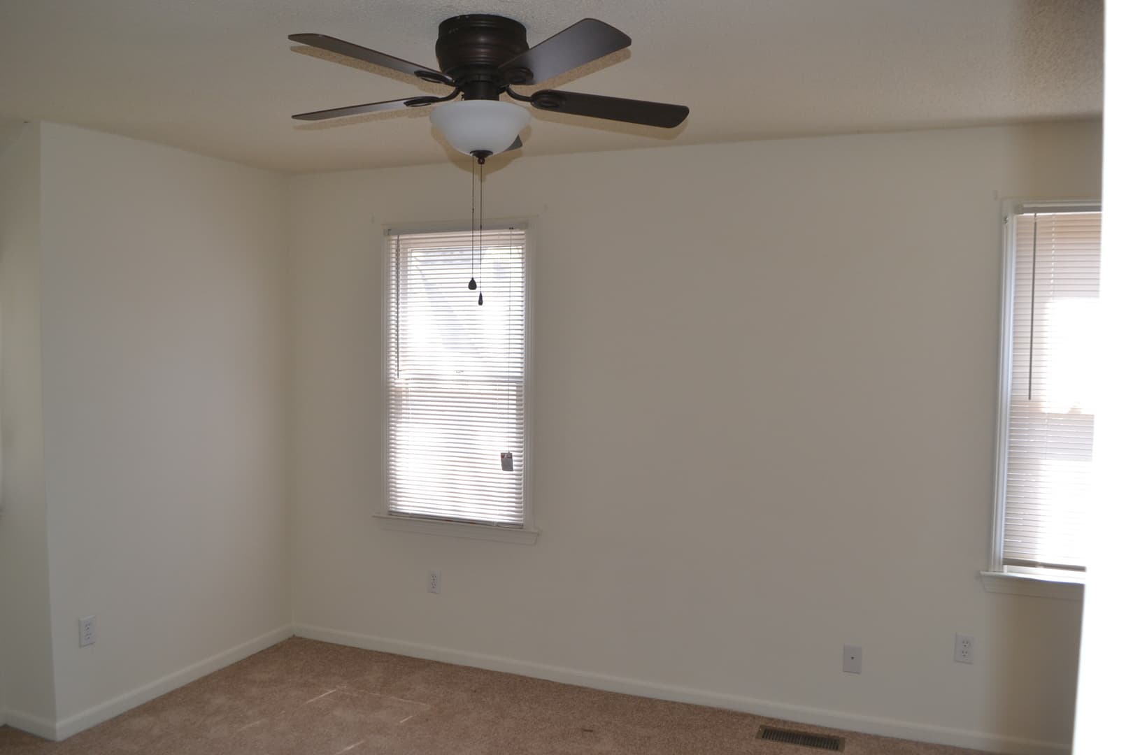 Central House: 118 Franklin Dr