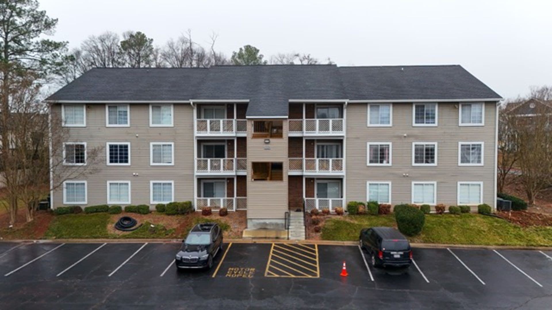 Clemson Apartment: 220 Elm St Apt 623
