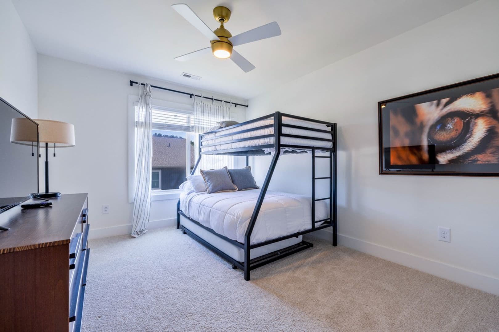 Central Apartment: 506 Tarrant St