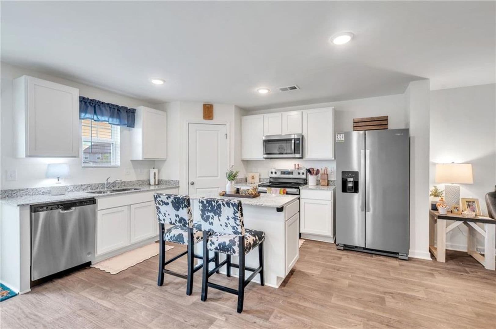 Pendleton House: 463 Seaborn Cir
