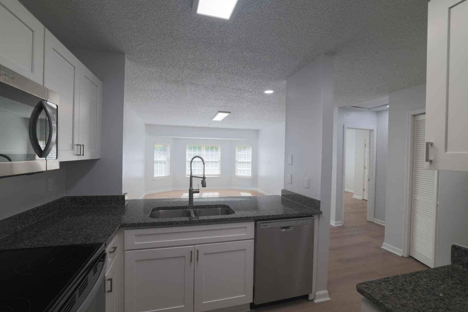 Clemson Apartment: 818 College Ave