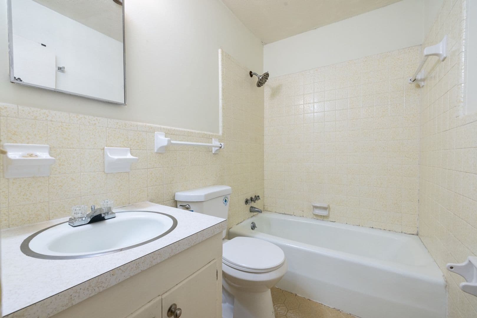 Clemson Apartment: 106 Strode Circle
