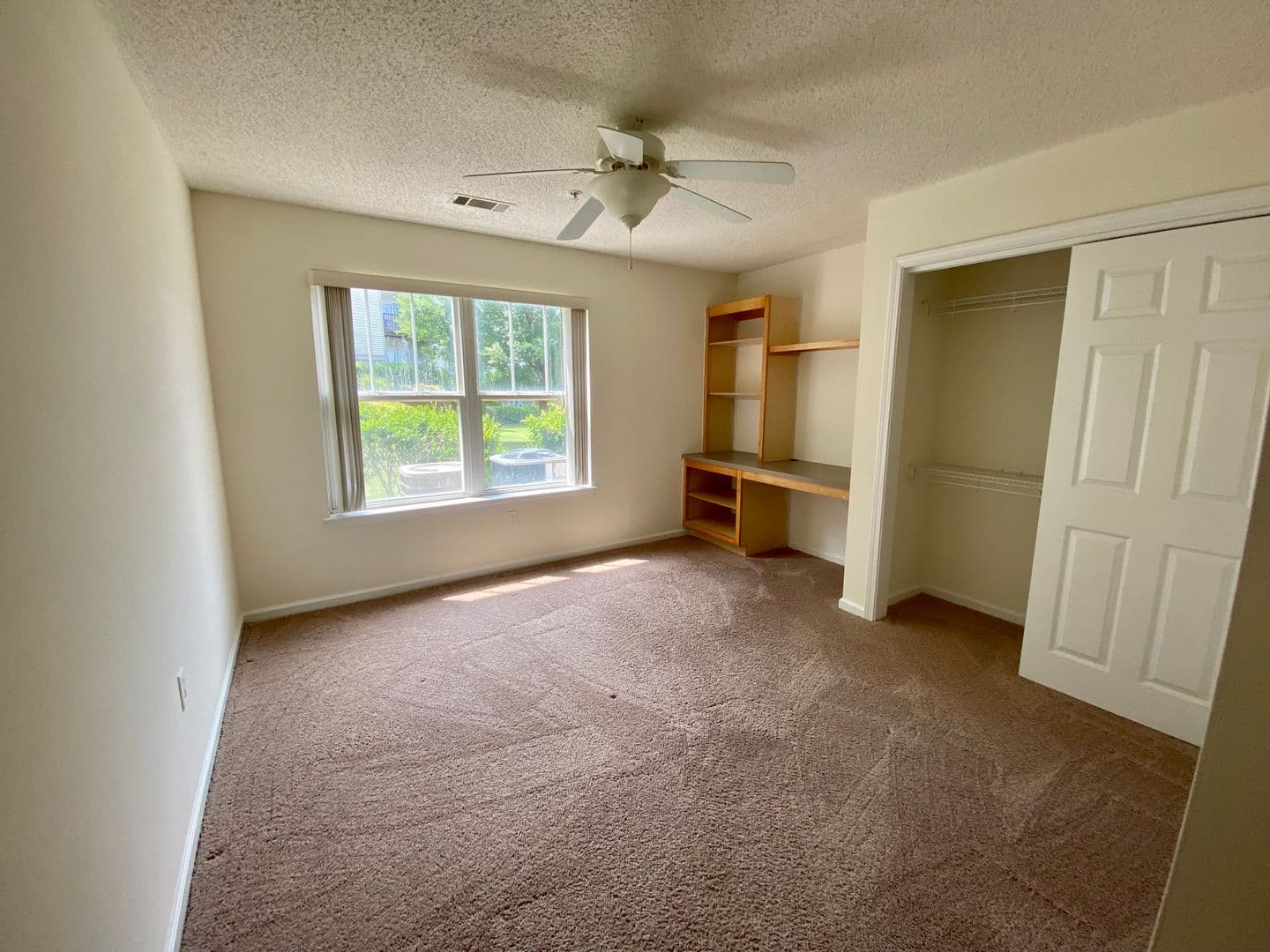 Seneca Apartment: 1301 Harts Ridge Dr