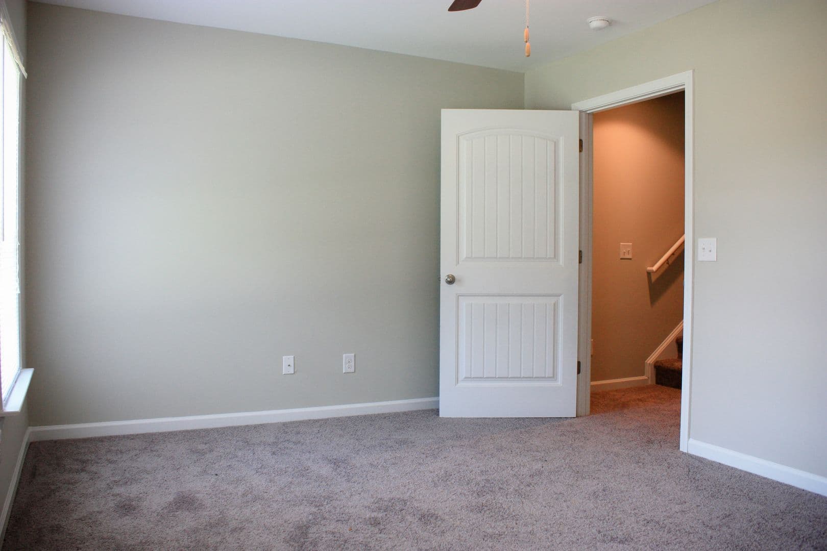 Central Apartment: 233 Cross Creek Rd