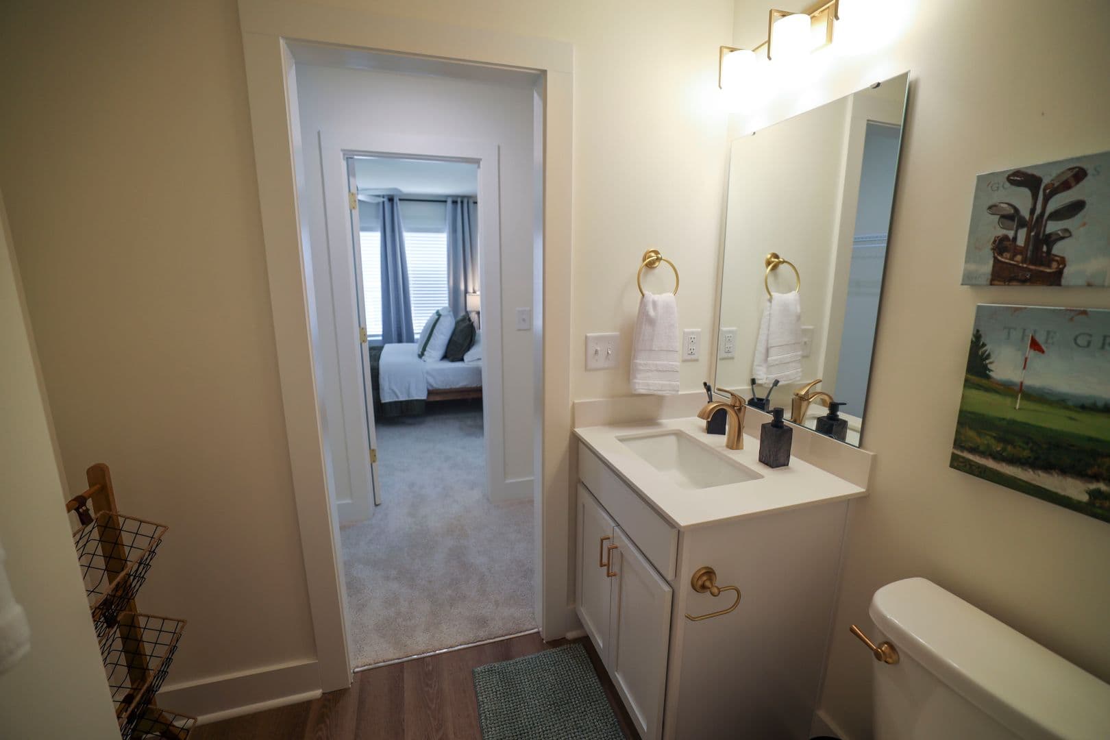Central Apartment: 506 Tarrant St