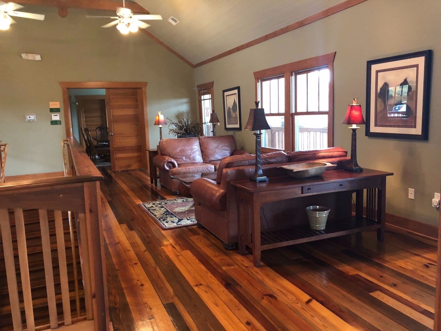 Seneca Apartment: 833 Harts Cove Way